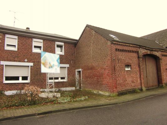 „Döbbisch Eck“ vor dem Abriss 2013 (Stadtarchiv Kaarst D 3-3 Nr. 994)