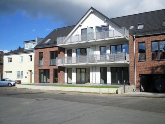 Das neue „Büttgen Eck“ 2016 (Stadtarchiv Kaarst D 3-3 Nr. 993)
